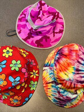 ~~Lot Of 3 Colorful Unisex Youth Sun Bucket Hats